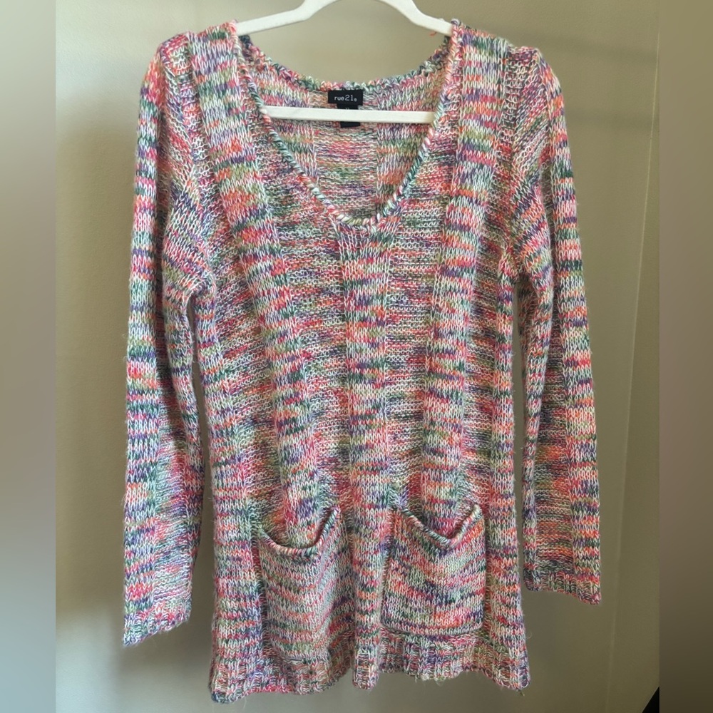 Multi colored knit long sleeve